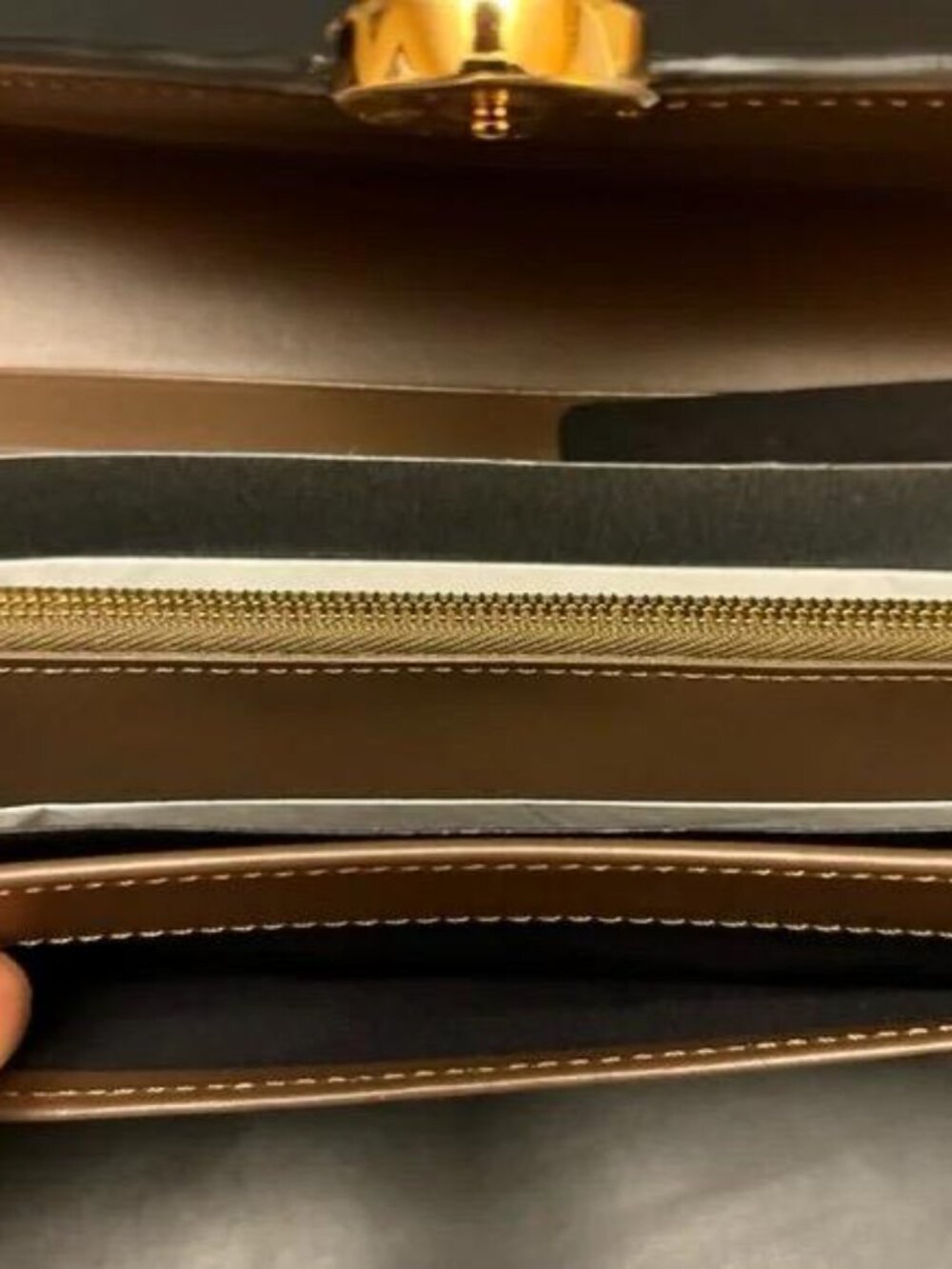 FENDI CONTINENTAL WALLET - Picture 6 of 7